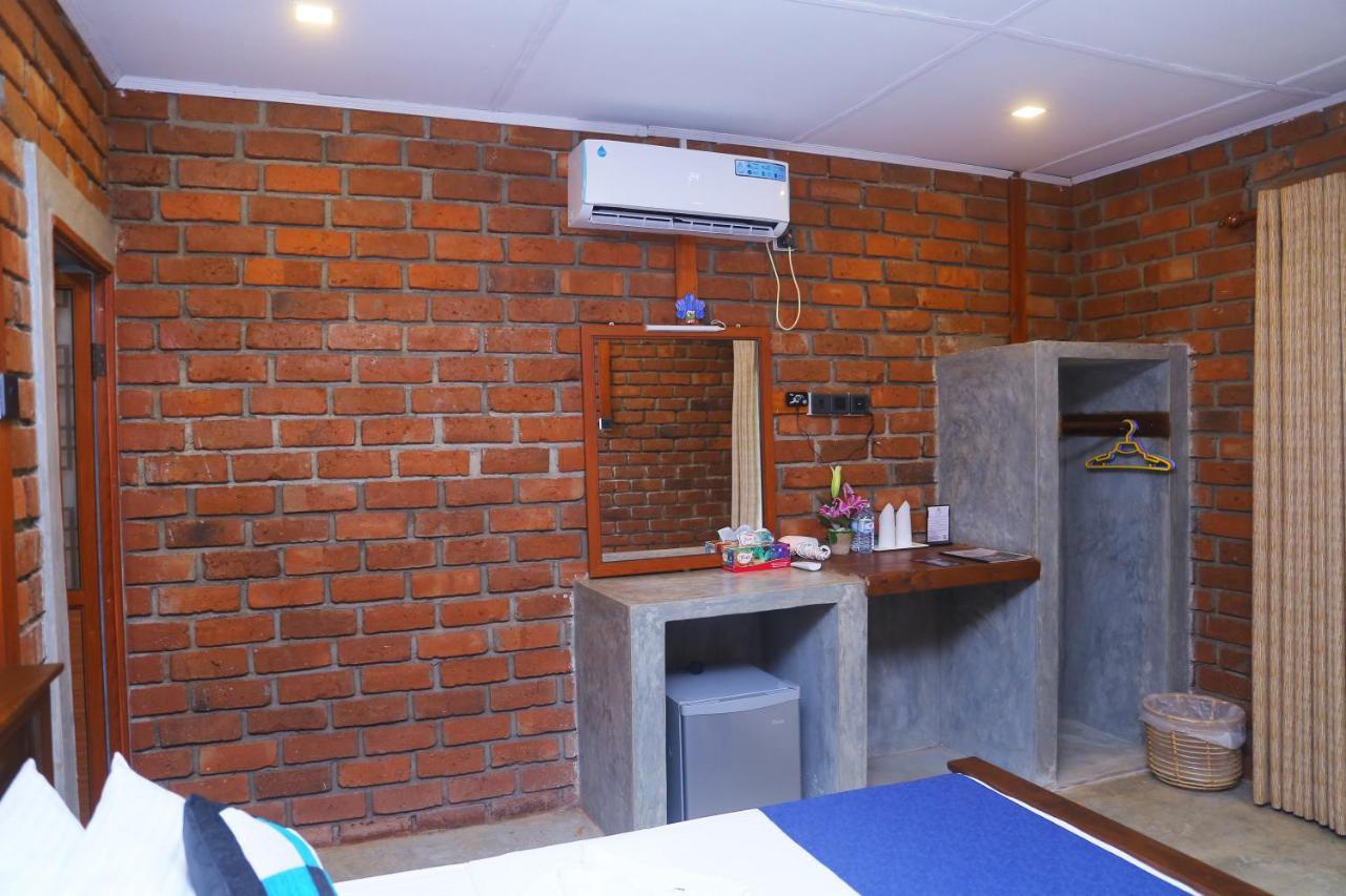 Click Hiriketiya Dickwella Exterior foto